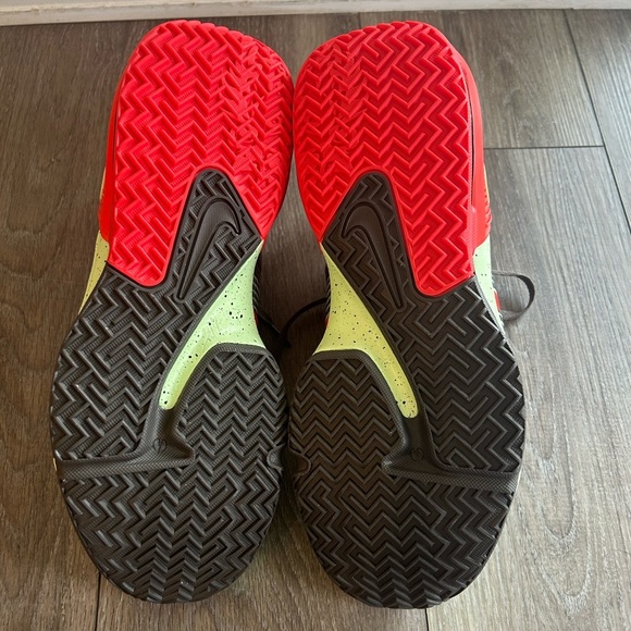 NEW LeBron Witness 7 'Bright Crimson Alligator' - Picture 5 of 7